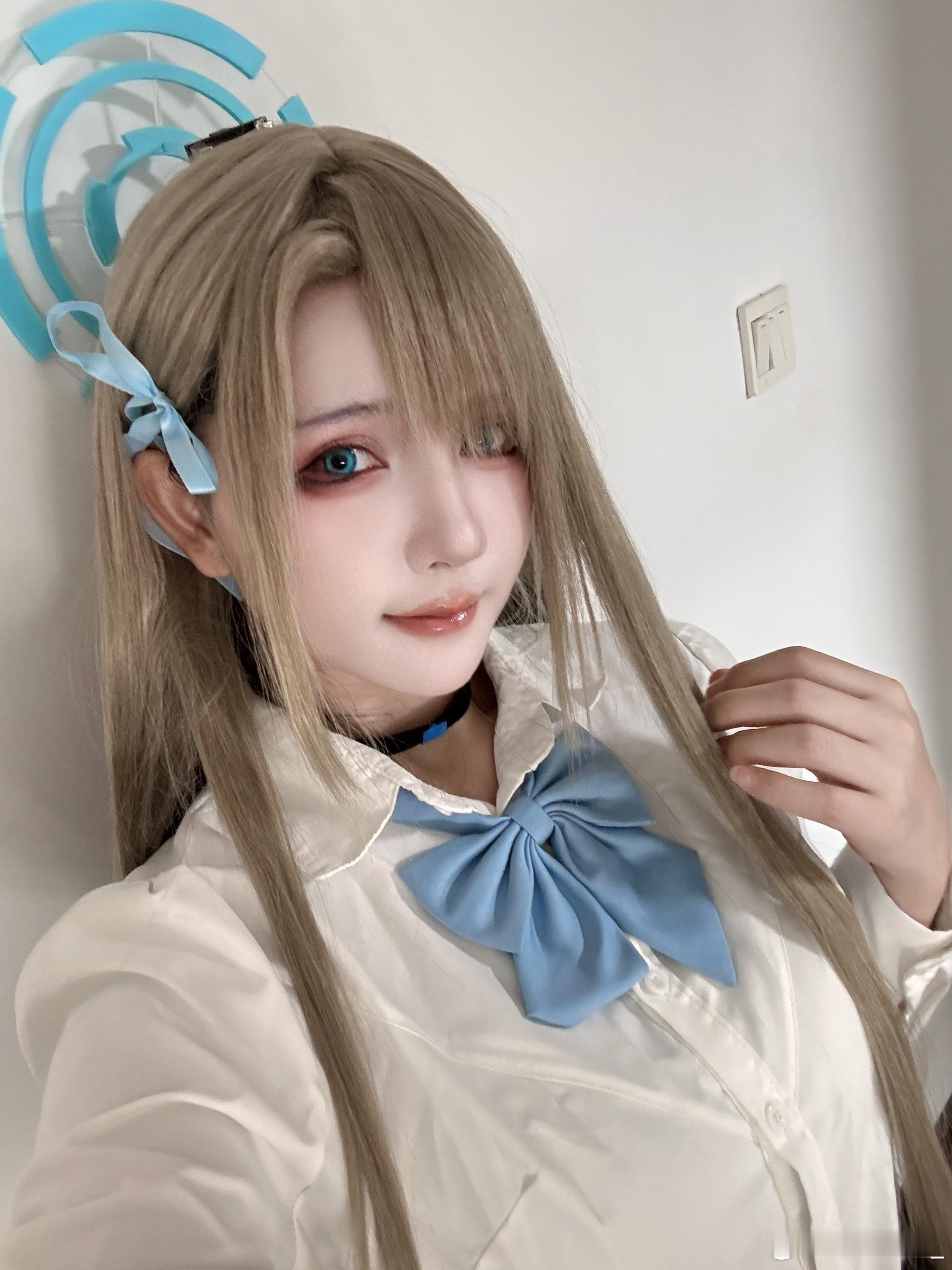 还是喜欢不戴假睫毛 