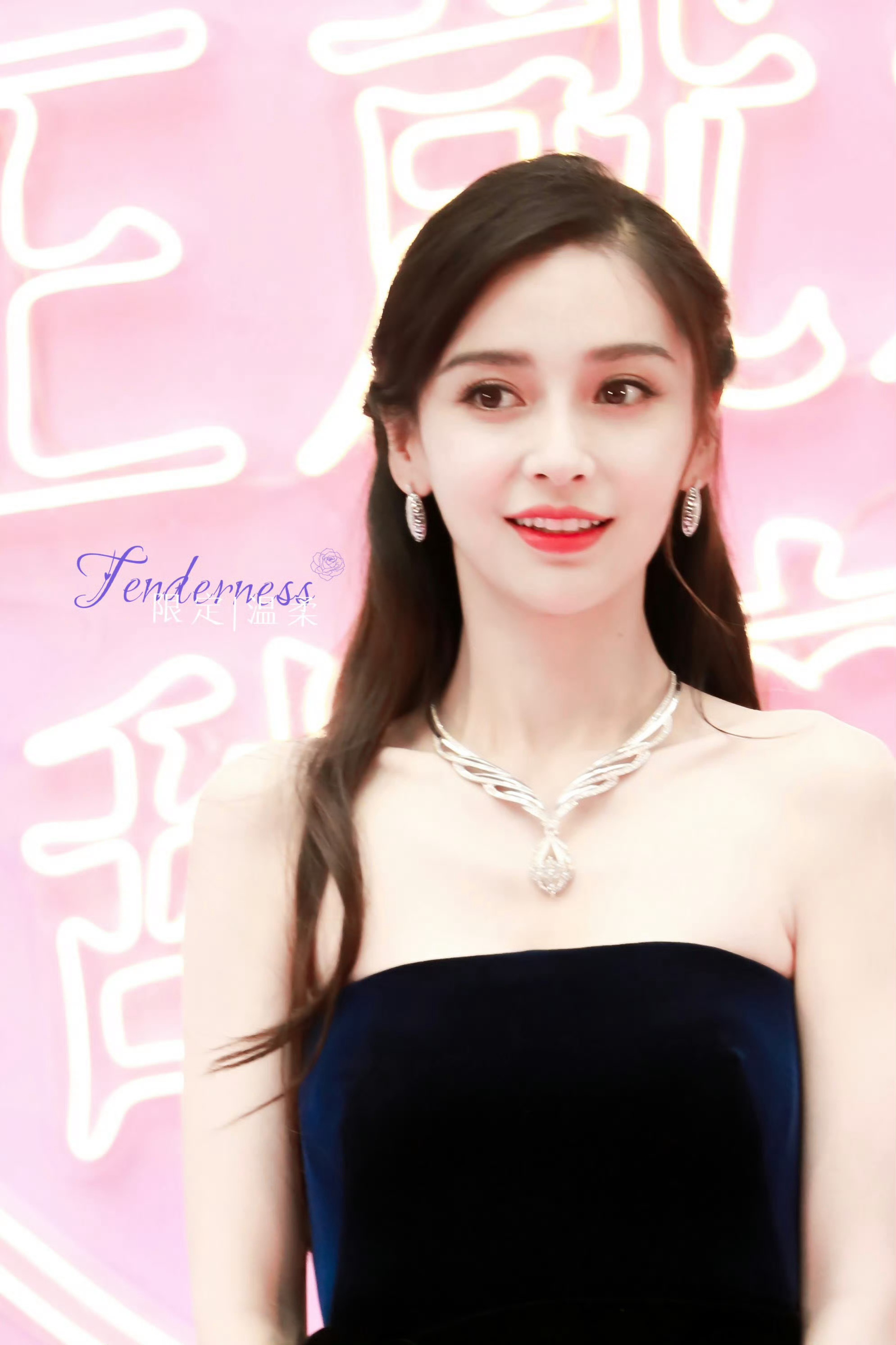 angelababy angelababy 喜欢是开始 爱你不会结束 𝓛𝓲?