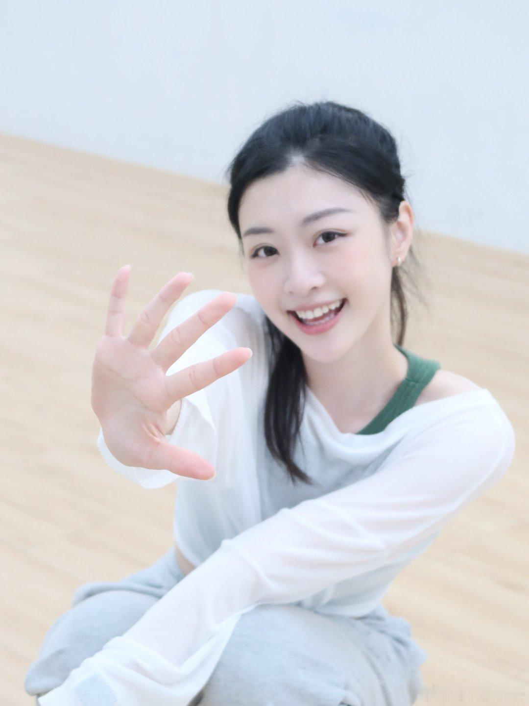 时间在倒流，热情在升温。王承渲的倒计时练习日常正在继续，每一步都朝着8月1日的舞