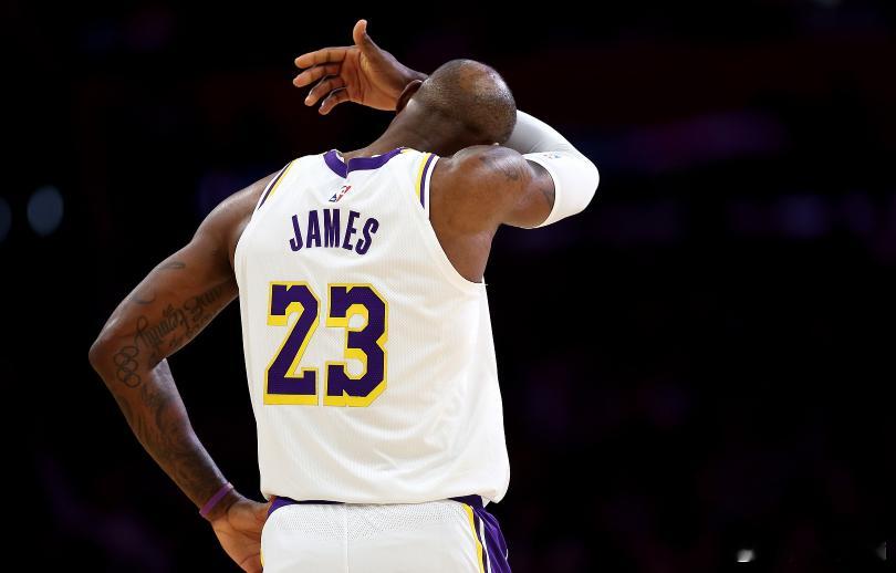 NBA常规赛，湖人半场66-60领先灰熊。上半场结束后，湖人自媒体Lakers 