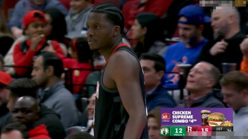 强烈建议火箭主帅乌度卡让卡佩拉打首发中锋！虽然今天火箭在主场以93：114惨败于