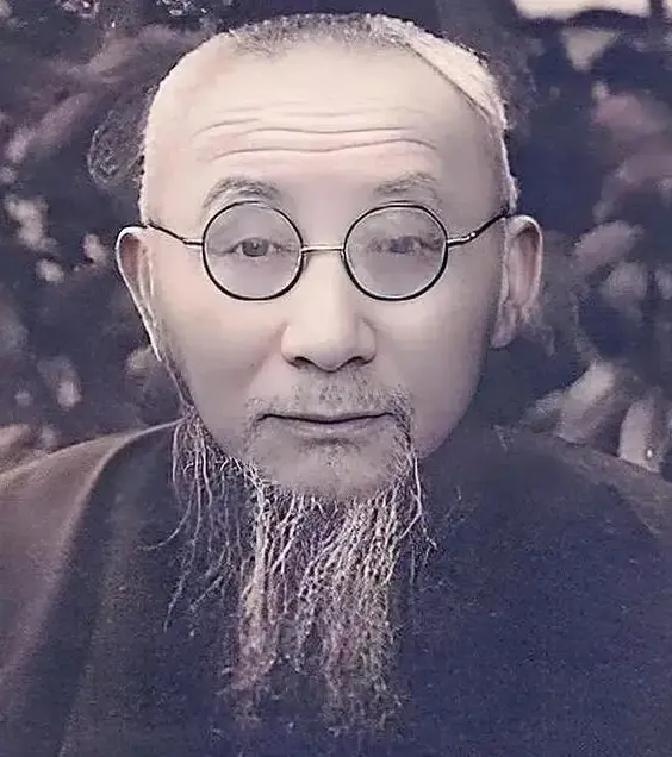 1938年，大汉奸陶锡三在家里宴请日军。突然，他听到女儿哭喊着：“救命啊，救命啊