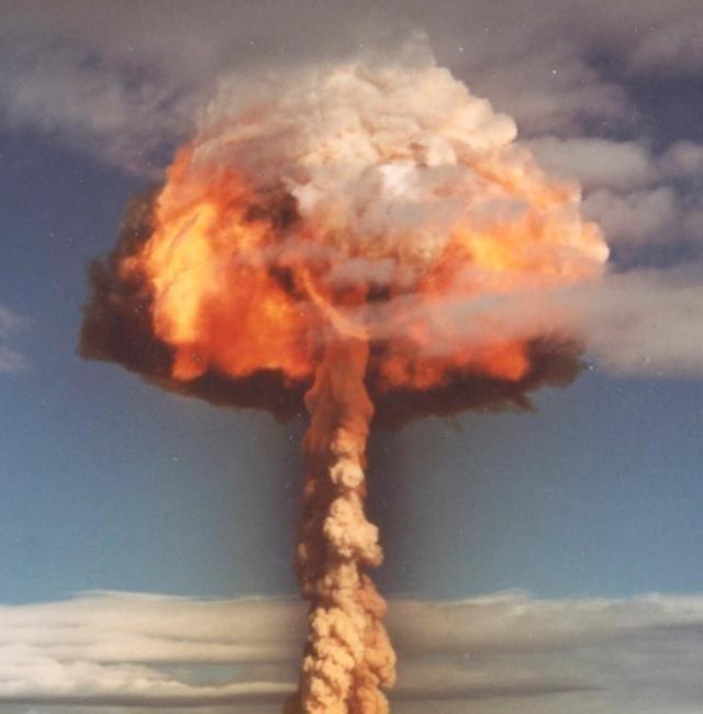 日本右翼一语惊人：若中国核弹造成日本几百万人死亡，那剩下的1亿日本人将开始反击。