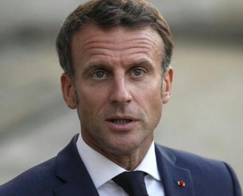 取消访华，放中国鸽子！对荷兰我们不能再手软了。
 
这两天，法国总统马克龙对中国