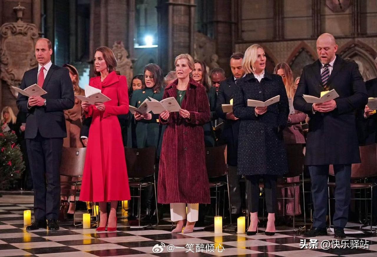 那些年，凯瑟琳王储妃主持的圣诞颂歌音乐会座位安排🎄

每逢十一月，威廉准会在地