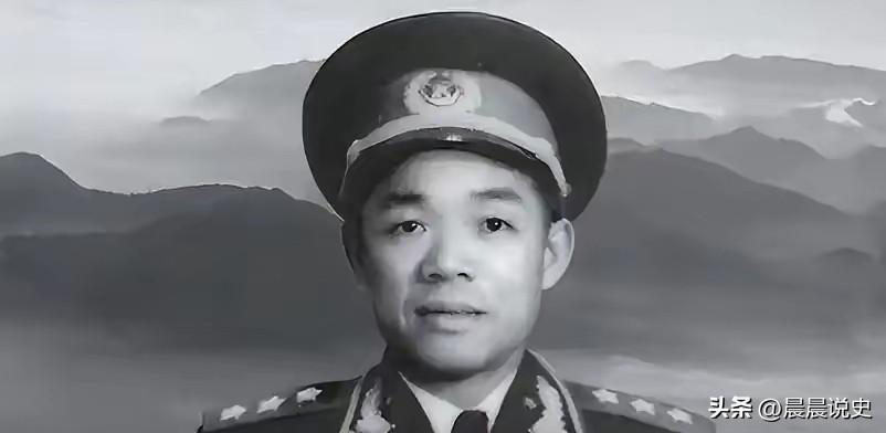 1950年，解放海南岛前，韩先楚看到登岛名单上很多都是副职时，顿时气坏了：“都不