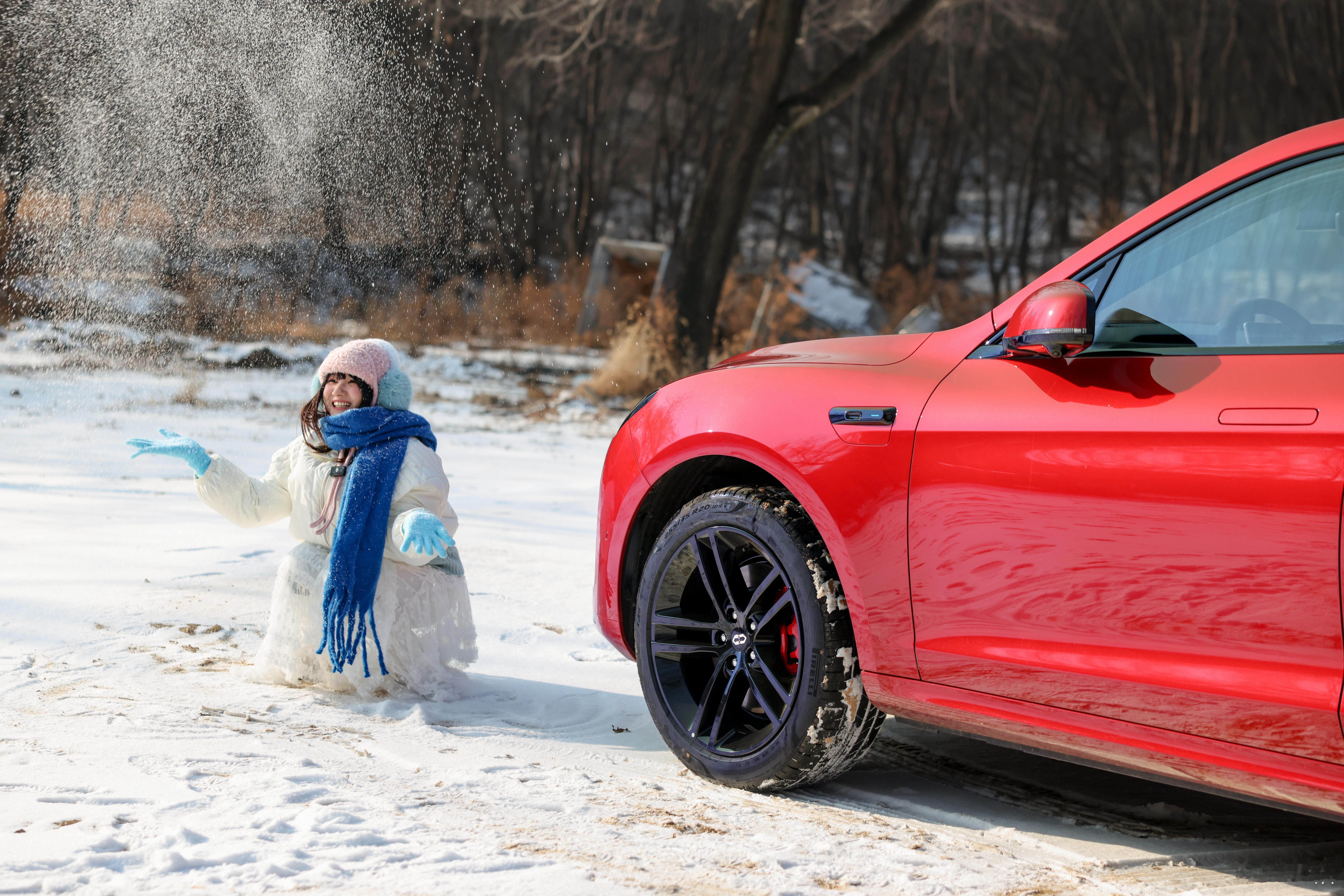 夏天就要来了，想到一出门就会黏糊糊，就想念去年开问界 M5 自驾沈阳玩雪的日子了