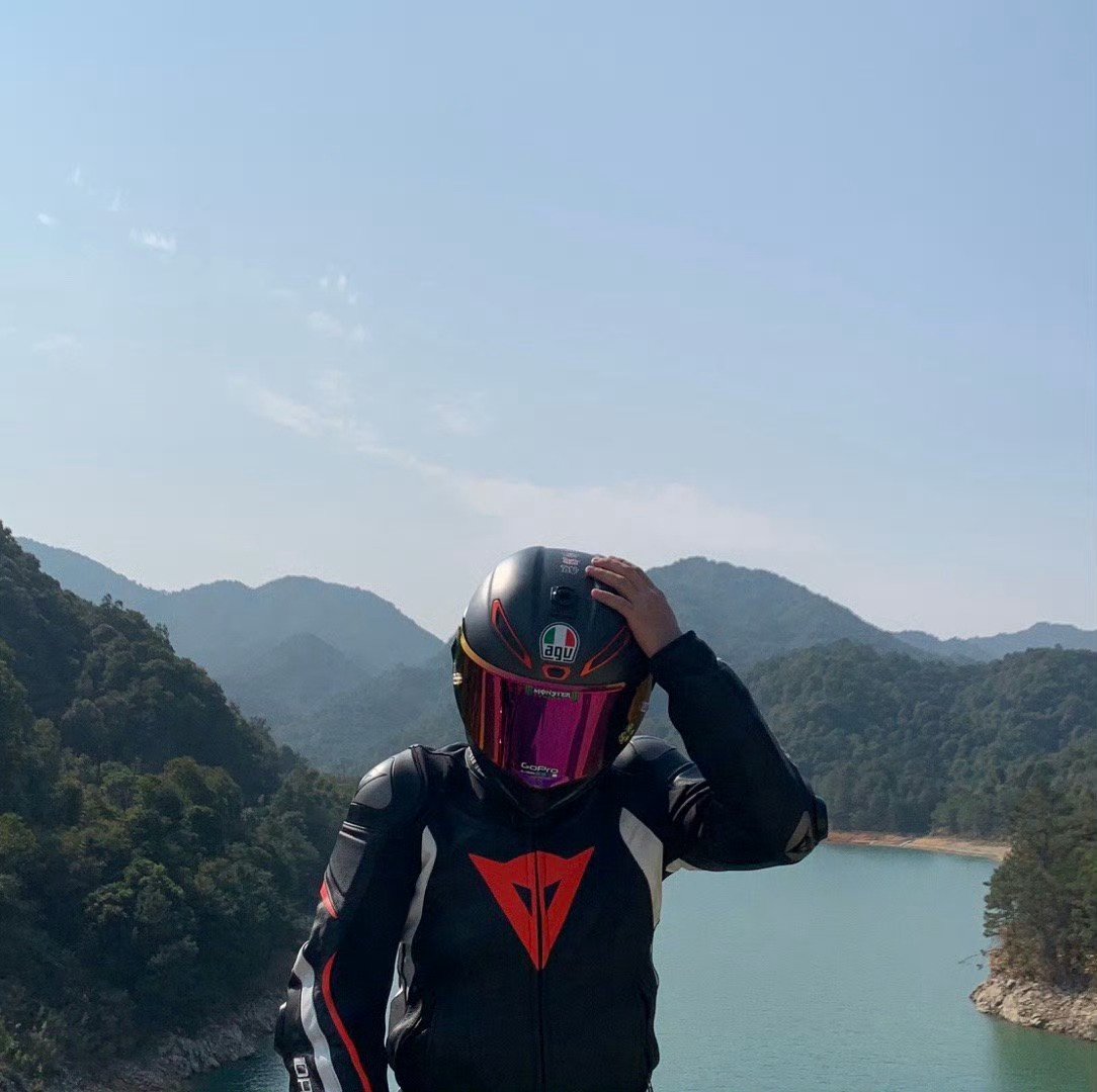 该出门骑车了