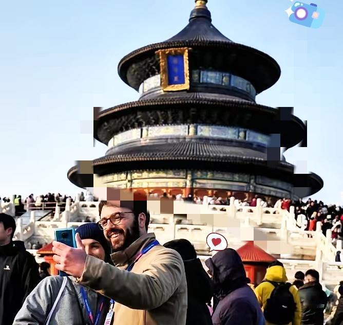 今年春节要出怪事了！
越临近过年越奇怪，不少国人反倒没了年味期待，纠结回不回家、