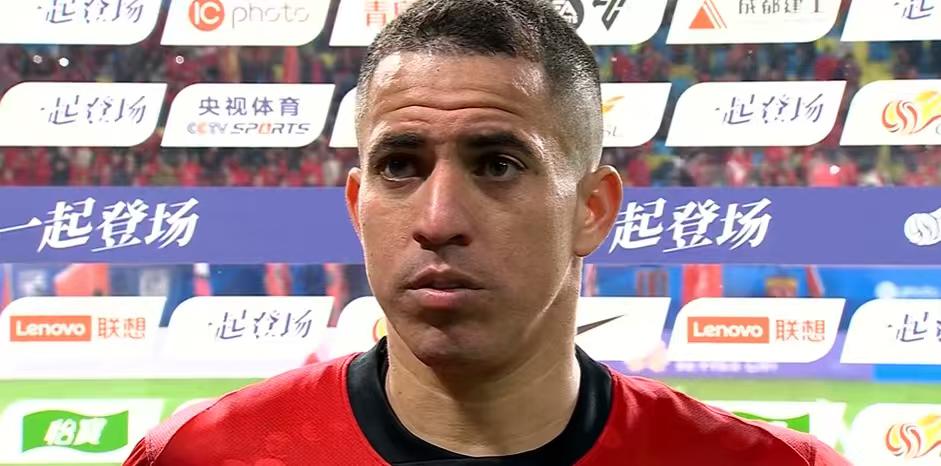 罗慕洛天外飞仙角球直接破门，帮助成都蓉城1：0小胜青岛海牛，不得不说罗慕洛这脚法