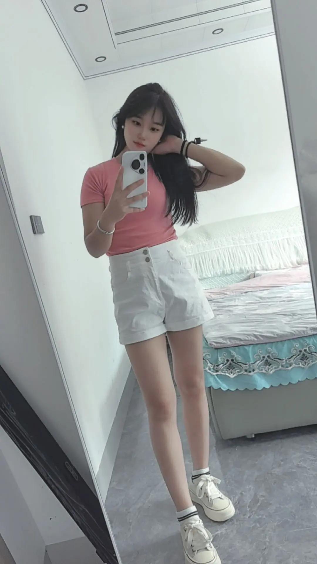 任何关系，只要你让我感觉到不舒服和戳心，我都会远离，你权衡利弊、我及时...
