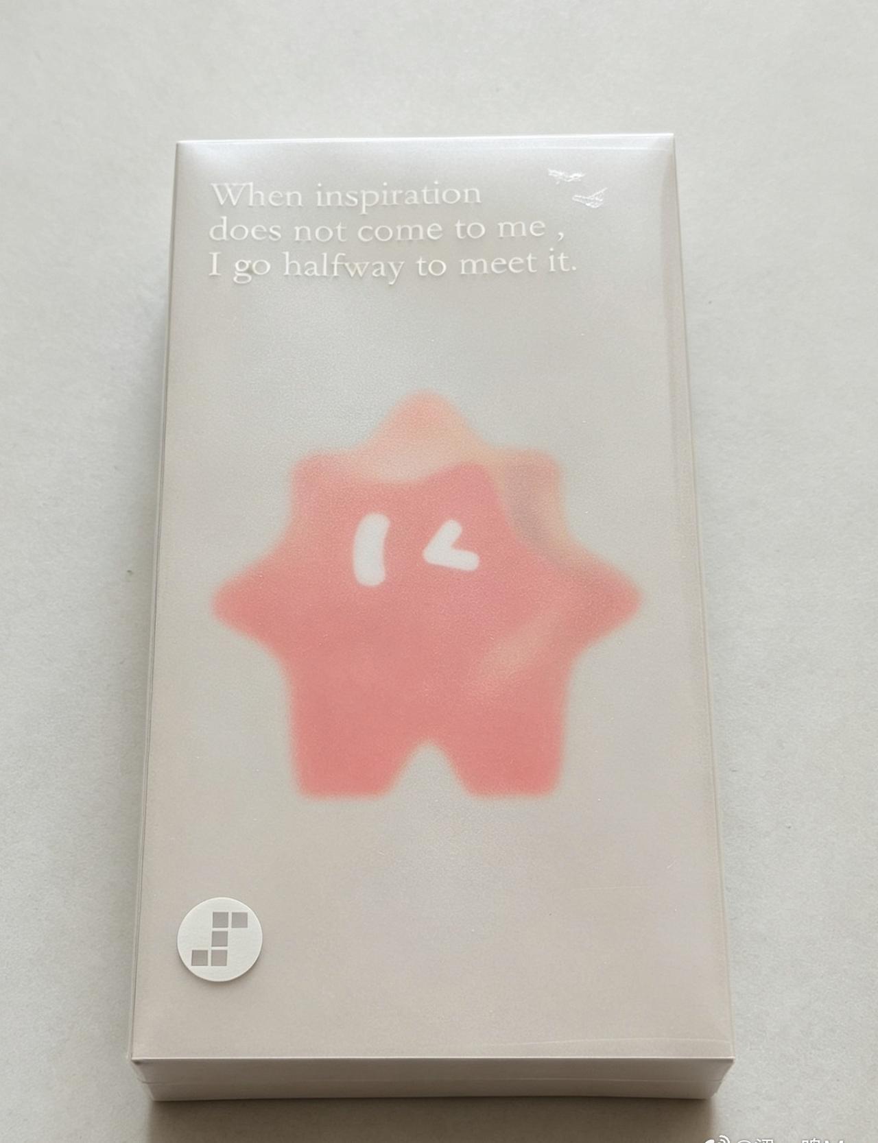 收到一台来自未来的手机[我想静静]，这几天用用看。感受下接下来十年的新交互方式[