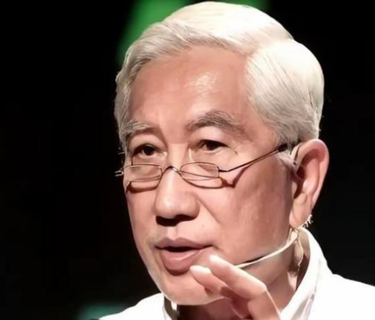 清华教授柳冠中语出惊人！中国人该清醒了！他曾直言：无人机、无人驾驶、无人商店、无