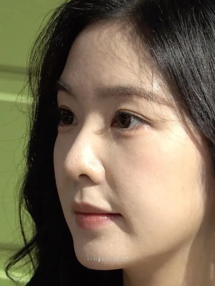 居然有人高清镜头能美成这样。 