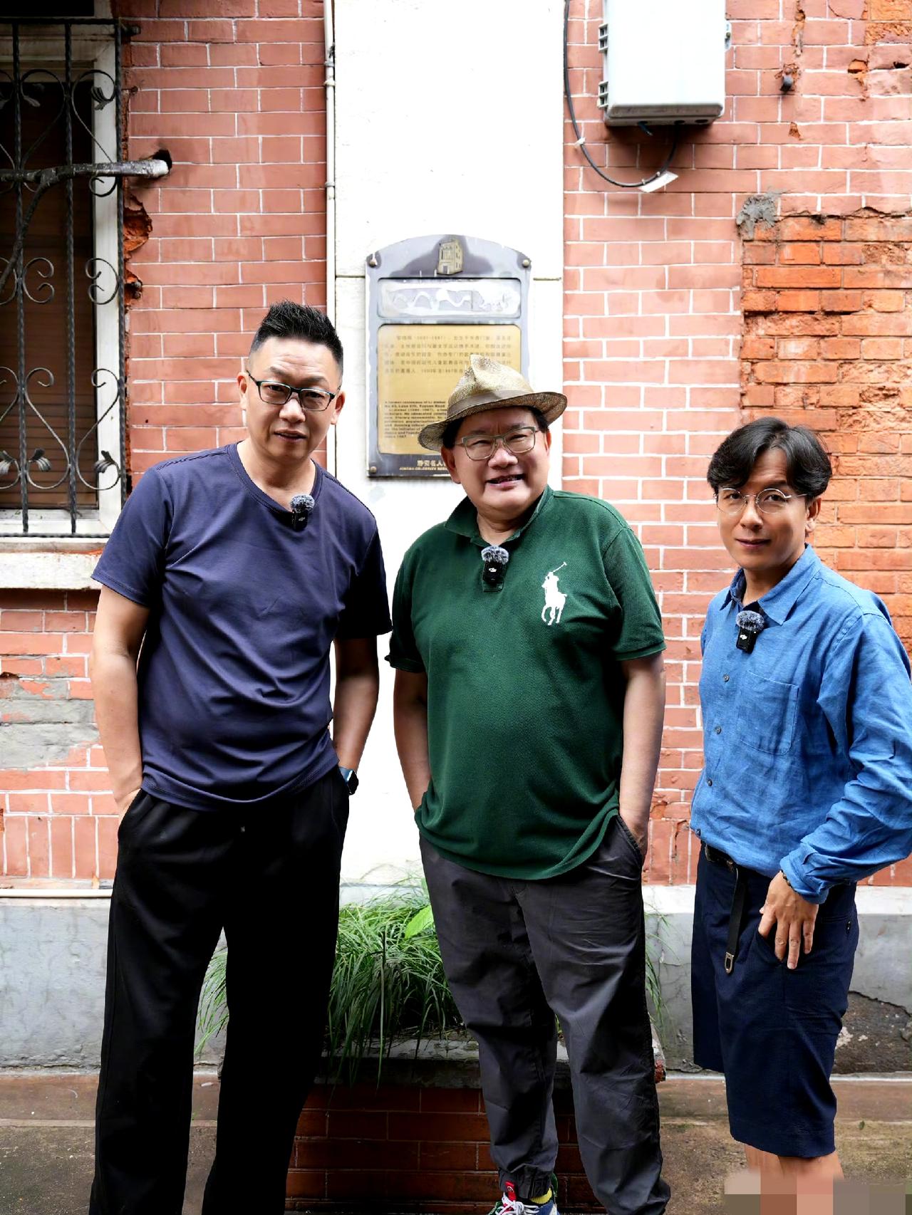曹可凡和林海是上海主持界的顶流，没想到两人私下还是好友，曹可凡非常欣赏林海的音乐