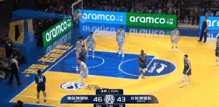 北京北汽超级巨星赵睿真是太能装了！在今天进行的CBA全明星赛上，当时比赛进行到了