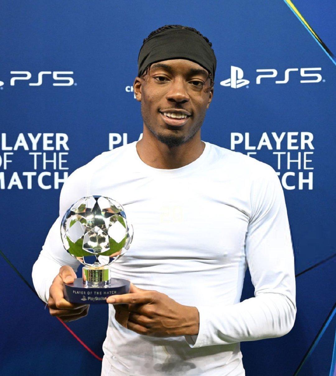 马杜埃凯被评为布鲁日vs阿森纳 的最佳球员🏆欧冠 阿森纳