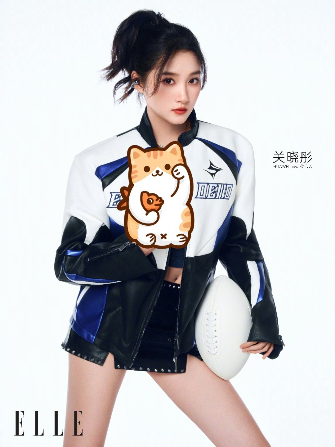 关晓彤皮衣辣妹关晓彤皮衣辣妹来啦！！！蓝白机车服真的好飒关晓彤蓝白机车服