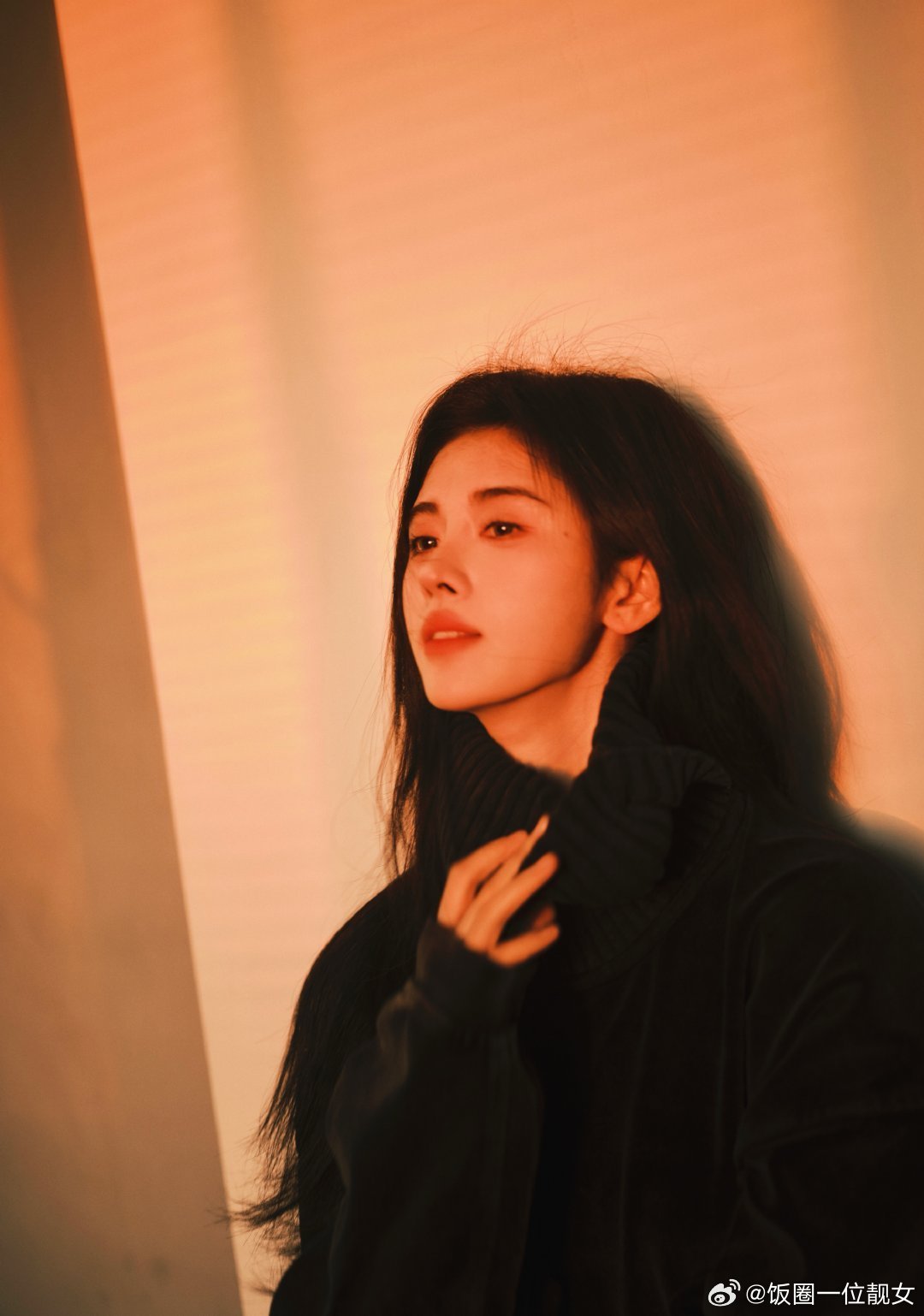 有人评价鞠婧祎是偶像转演员的标杆，舞台永远在线，演技仍在进阶的努力家 