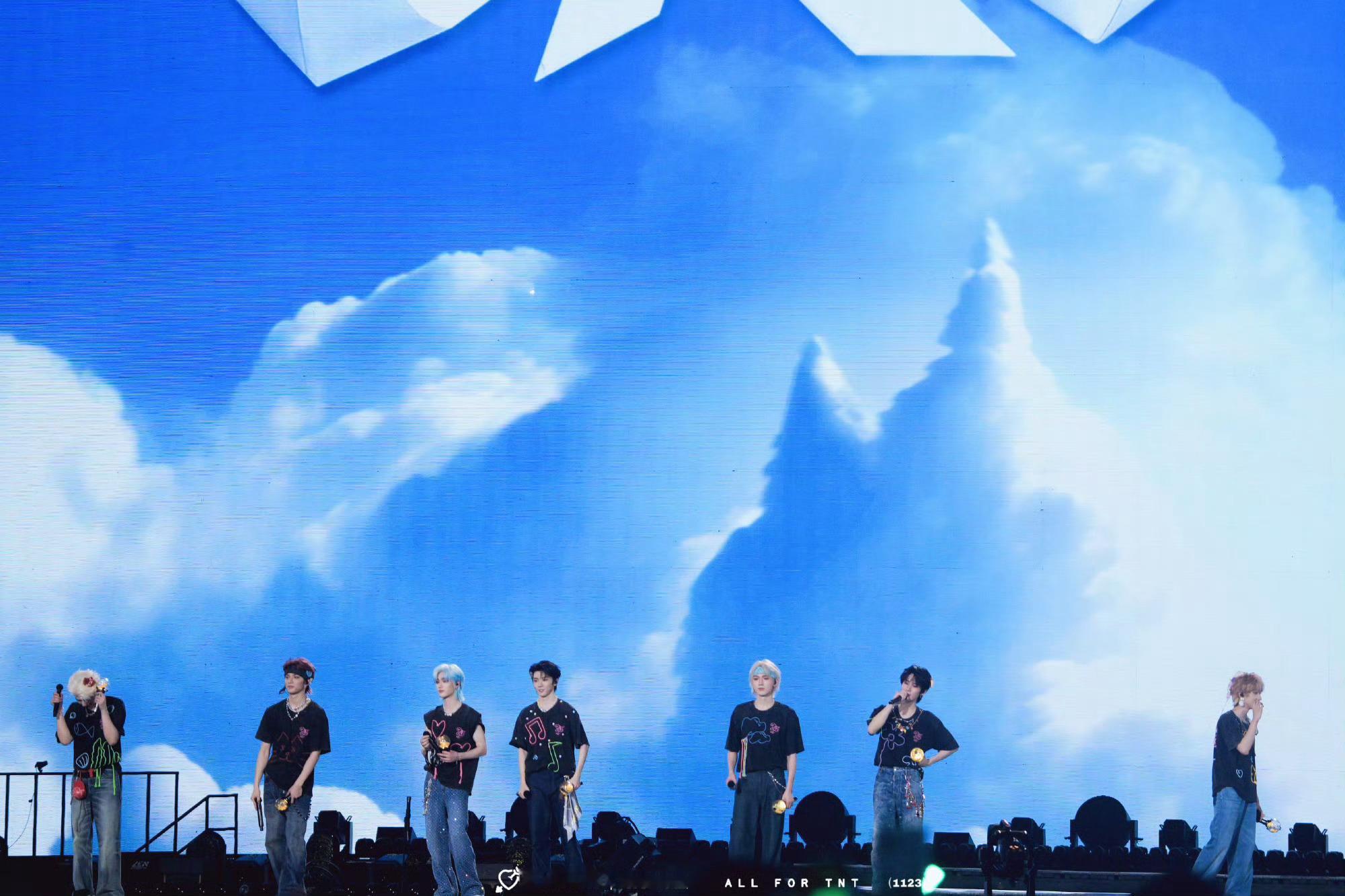 时代少年团🖤时代少年团永远在一起💛 时代少年团 内娱第一男团 晚霞与玫瑰相遇