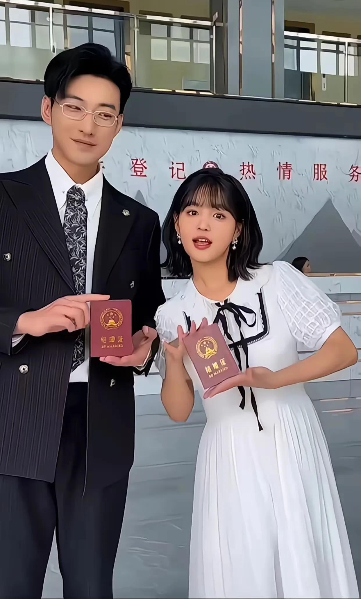 为什么这么多人不喜欢杨咩咩和于龙呢？
不是他们不帅不美，也不是演技不好
而是他们
