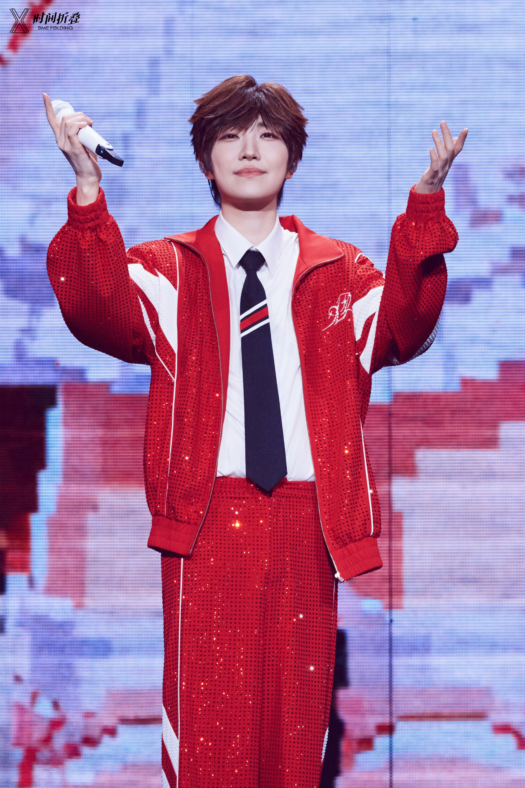 徐良还是太火了这把真是心疼徐良了今年演出黑马实锤，多站巡演热度爆表，奈何空口造谣