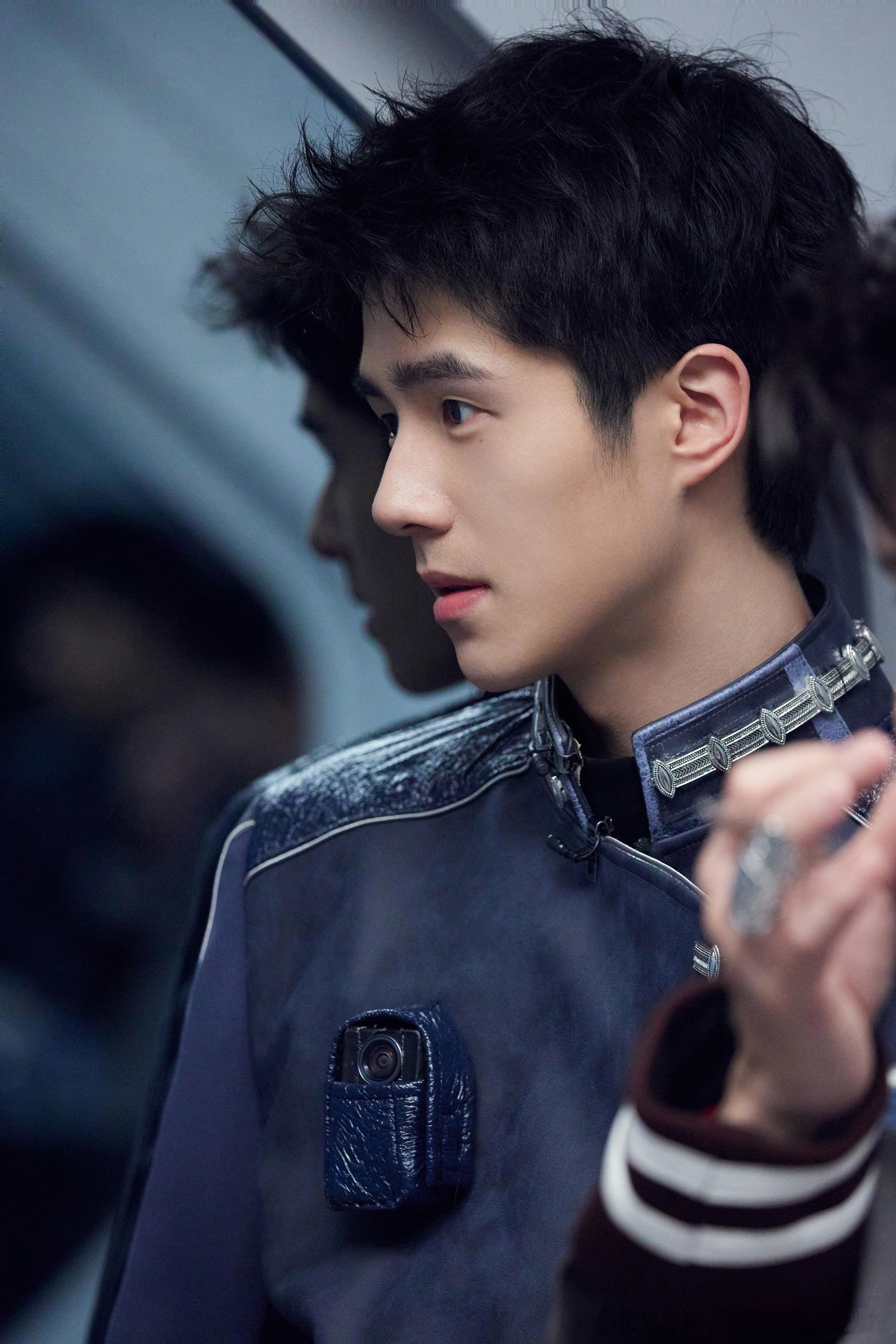 #刘昊然从水灵灵到干巴巴#准备去看看，要是能看到路演就更好了，特别是不仅有昊然弟