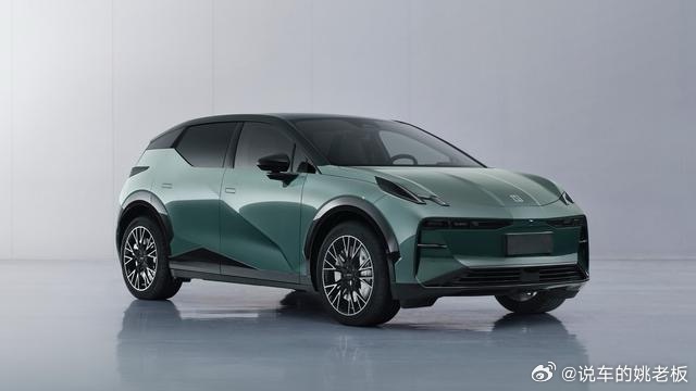 目前在售的2025款极氪X是去年上市的，这次曝光的大概率是年度改款。从曝光的图片