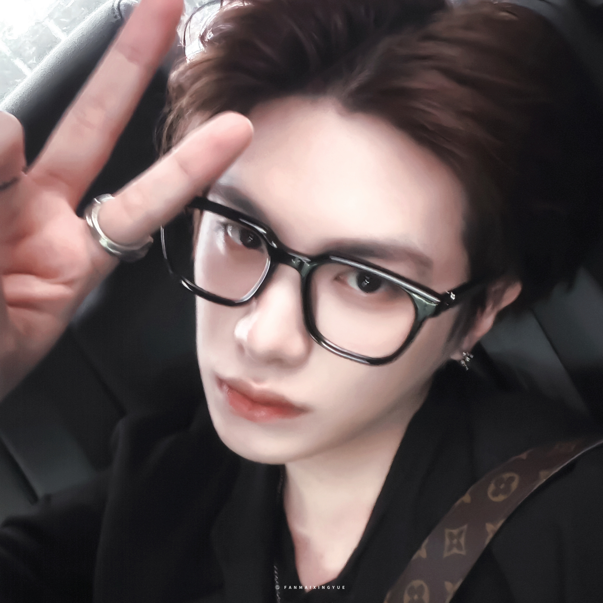 ▪️ 黄明昊 ｜ 头像12p 🎞️◅ 让照片拥有记忆♡゛黄明昊