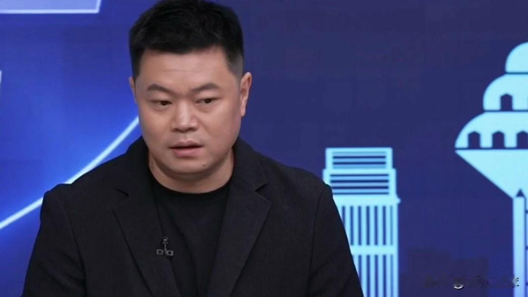 蒯曼输球后：侯英超这番评论“毫不客气”！

昨天的乒超联赛女团半决赛，侯英超评论