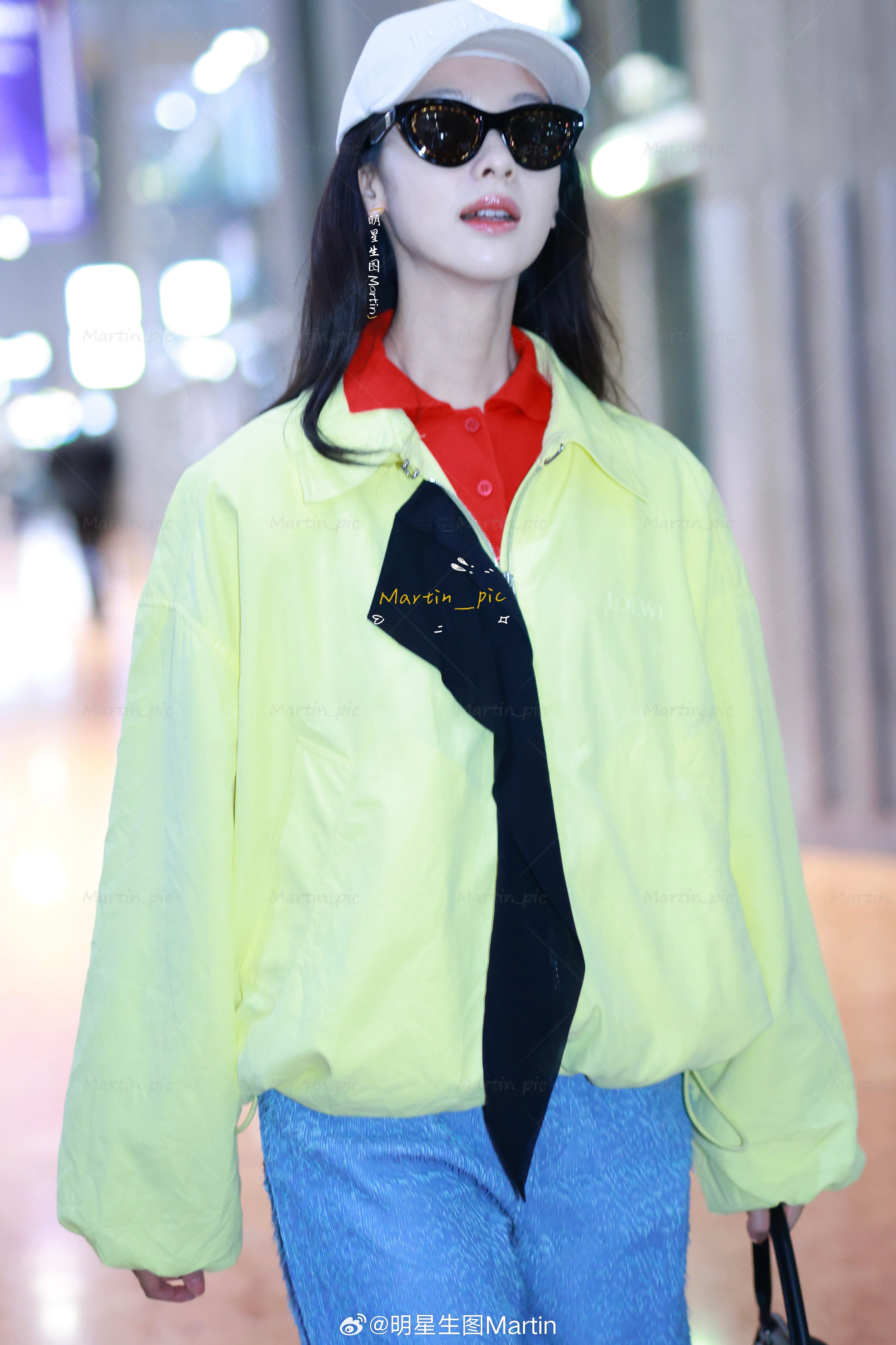 陈都灵 陈都灵巴黎到达生图嘟嘟抵达巴黎状态一级棒边走路边饭撒 幸福晕了陈都灵巴黎