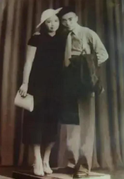 1938年，周总理安排王曼霞执行一项绝密任务,打入国民党高层。谁知，她却嫁给蒋介