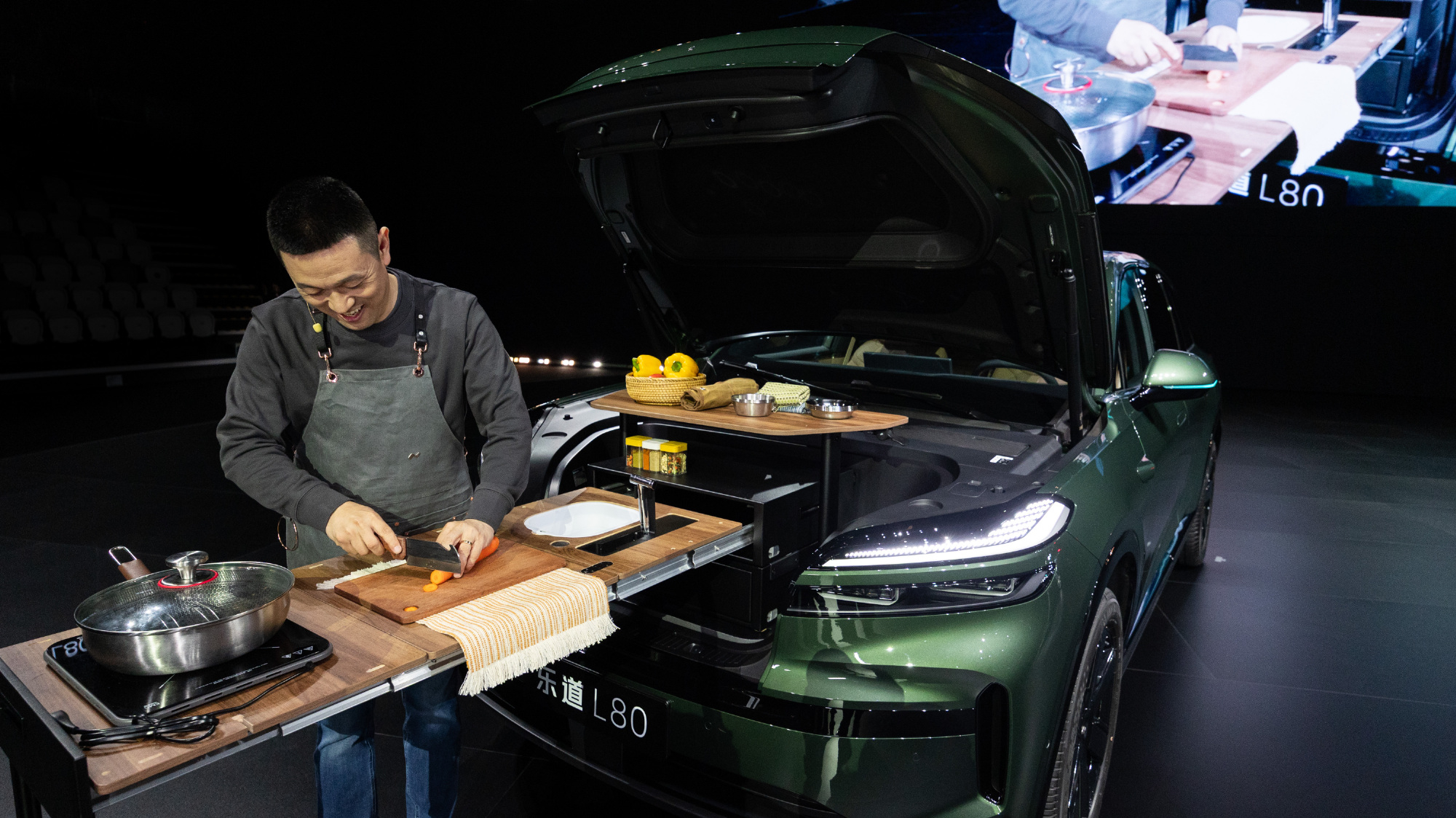 我们乐道群里有个观点挺有意思他们说：L90、L80是创业神车，白天后备箱卖雪糕，