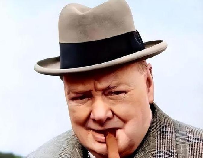 快讯！快讯！
 
古巴烟草委员会突然宣布了在1941年向丘吉尔赠送雪茄的决定。