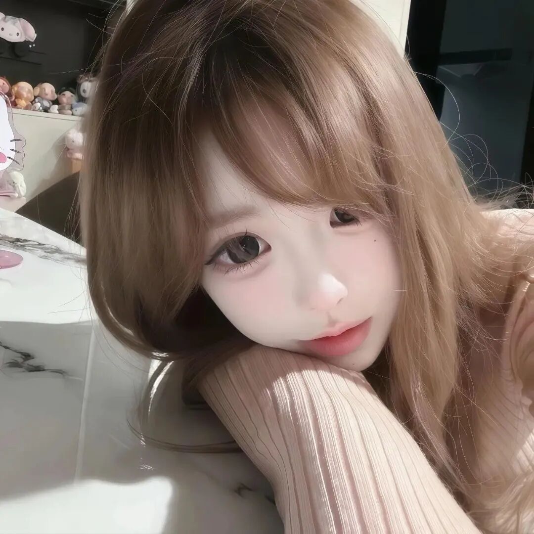 𝘄𝗲𝗰𝗵𝗮𝘁女头 | 高清无水印 | 权威女生头像 