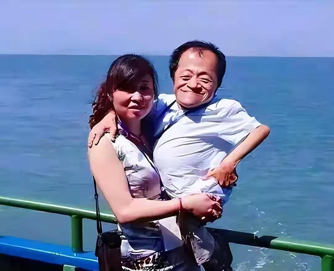 21年前，四川美女石油工程师许迎春嫁给东北96厘米的谭纯慧，这事曾引发诸多猜测，