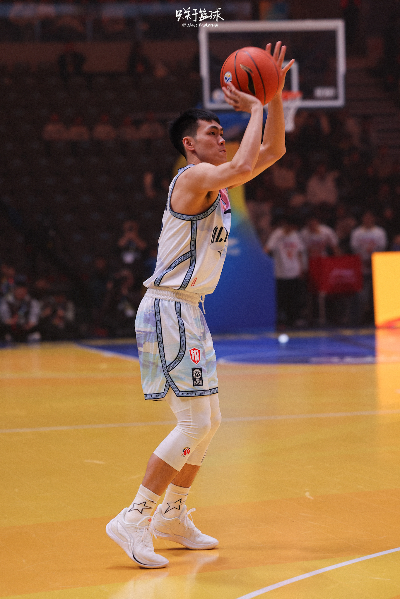 CBA全明星正赛球员球鞋上脚精选：赵睿 利刃 5 毛衣庞峥麟 音速 14 全明星