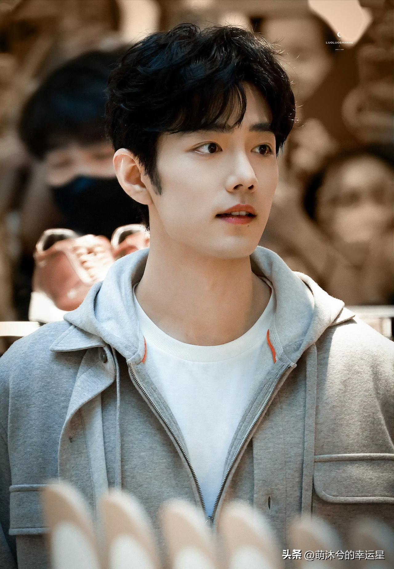 肖战澳门TODS活动
这身姿、这身段、就问谁不迷糊啊我说[舔屏][舔屏][舔屏]