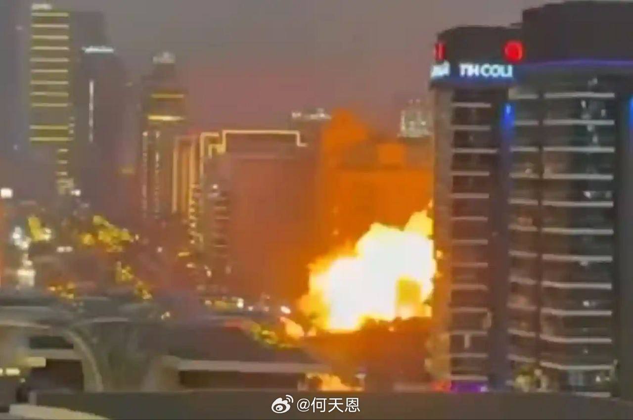 突发新闻——这可是件大事....路透社报道，一架伊朗无人机击中了位于阿联酋阿布扎