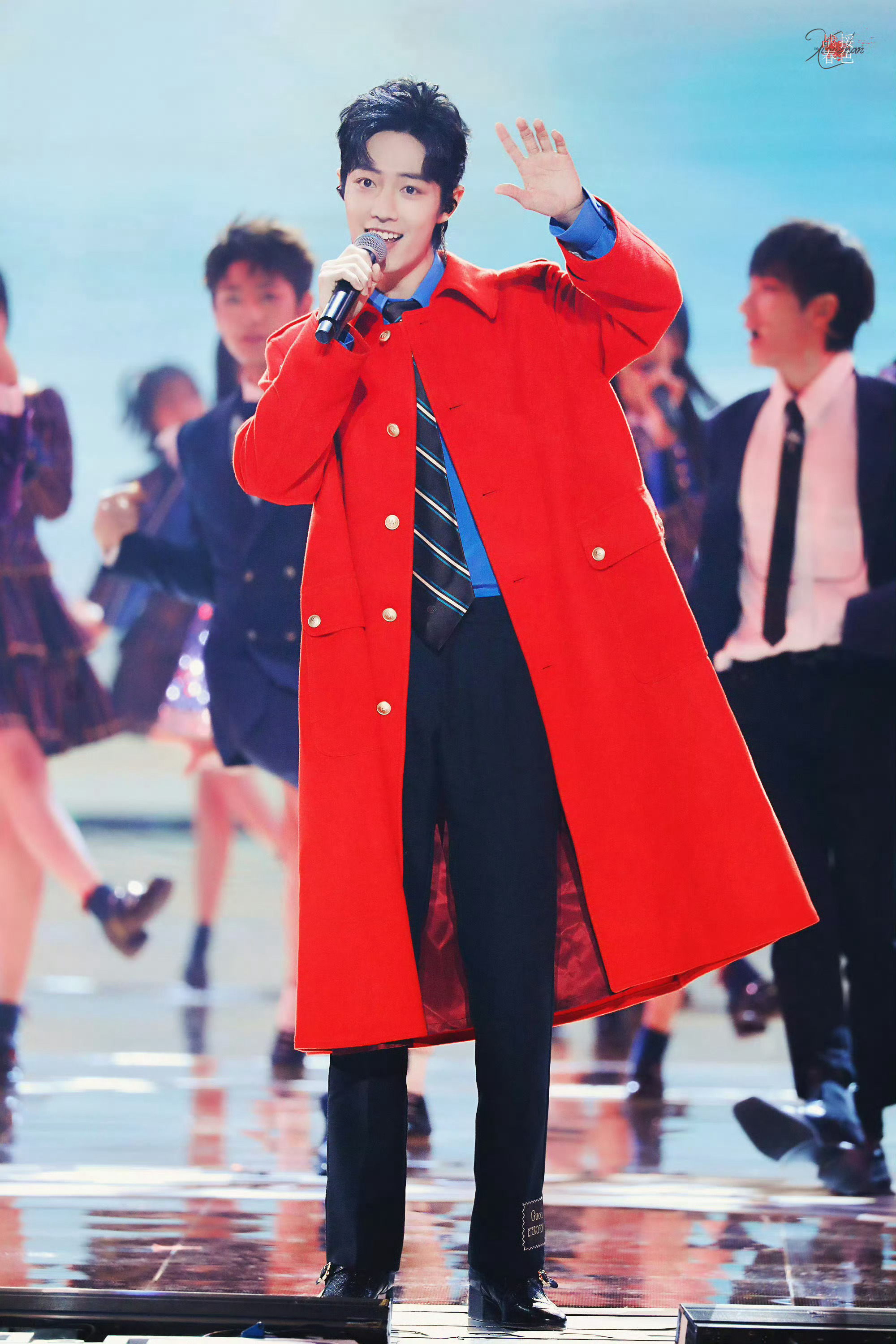 肖战世界上最好的肖战电影很好很棒！以后的路也会顺顺利利的 