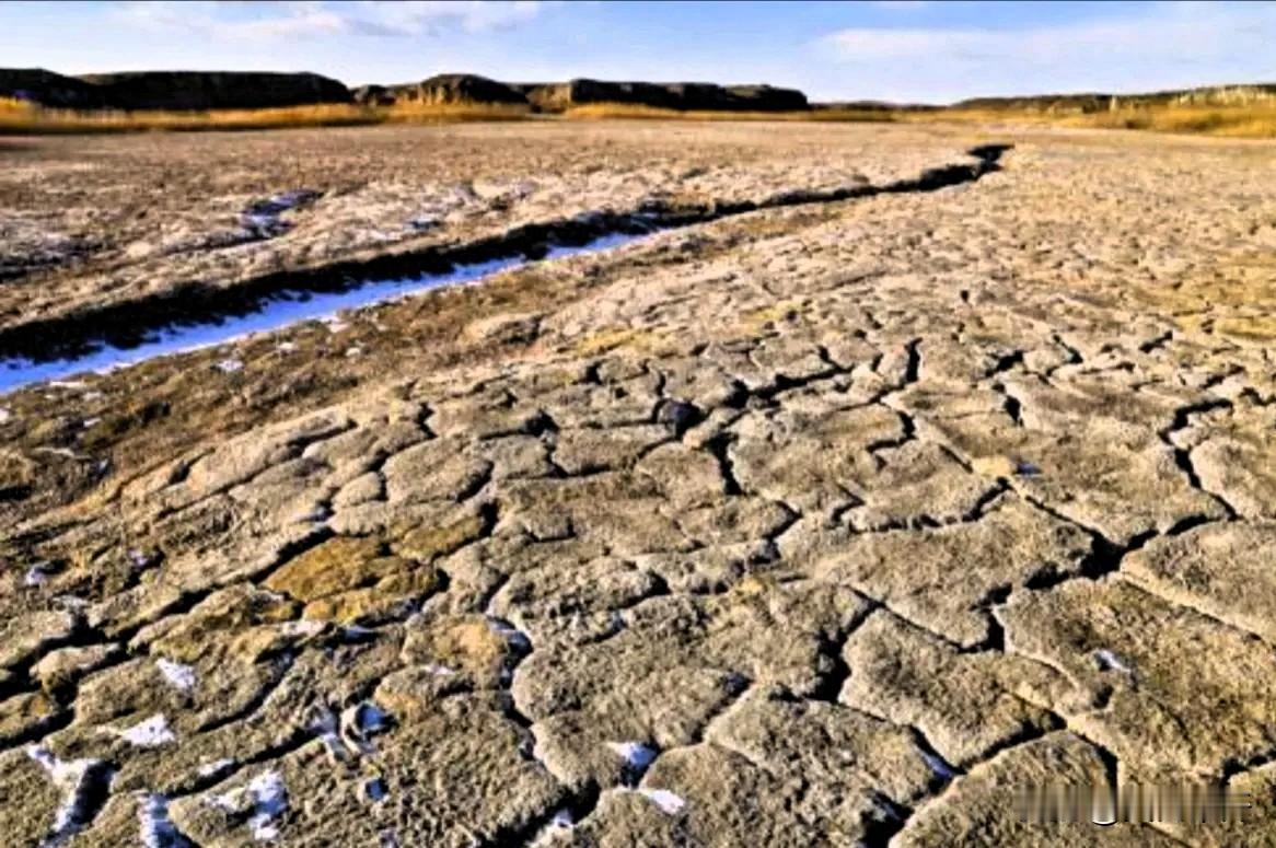 50年最旱！伊朗向天“借雨”，首都用水告急！

伊朗正遭遇50年来最严重的干旱，