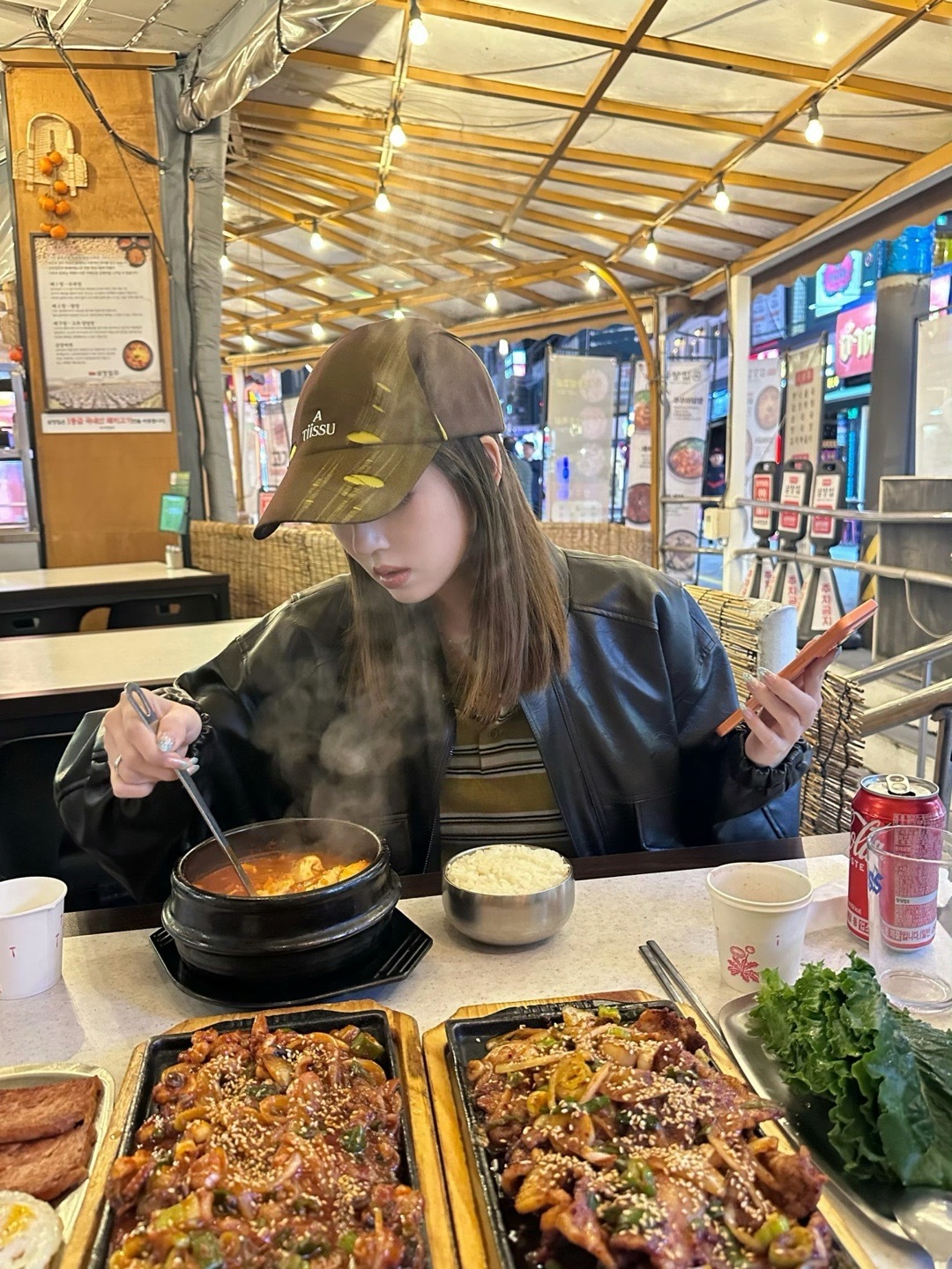 何瑞贤好鲜活的plog何瑞贤韩国citywalk18宫格何瑞贤的18宫格plog