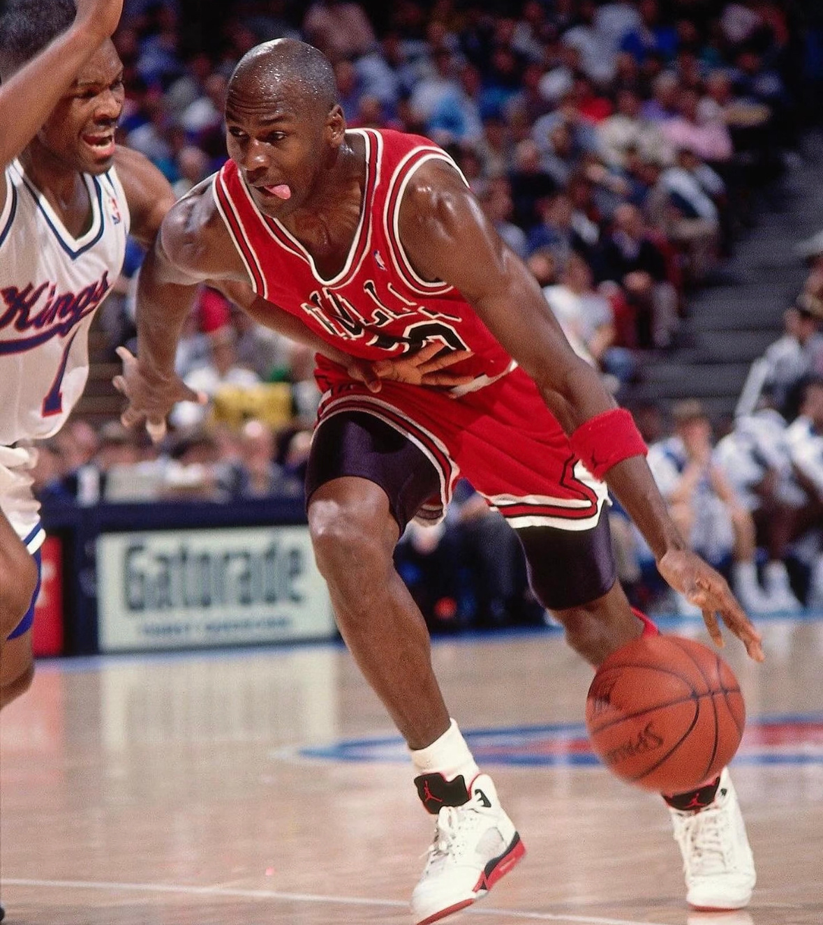 说出一个你想要交手的球员，可以是任意一个队或者任意一个时代？追梦：我想要和迈克尔