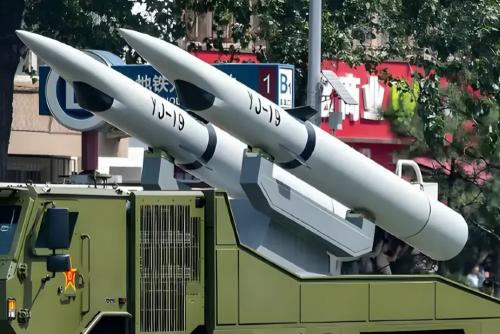 中国鹰击-19让日本眼红，想搞同款潜射导弹，试图扳回处于逆风的局势。日本防卫省已