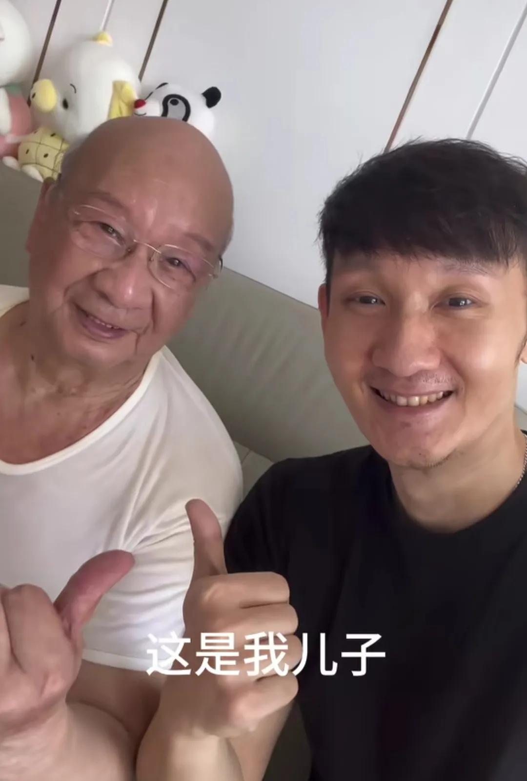 原来他们是父子!难怪长得那么像
正在热播的电视剧《生万物》，郭二哥这一角色虽然戏