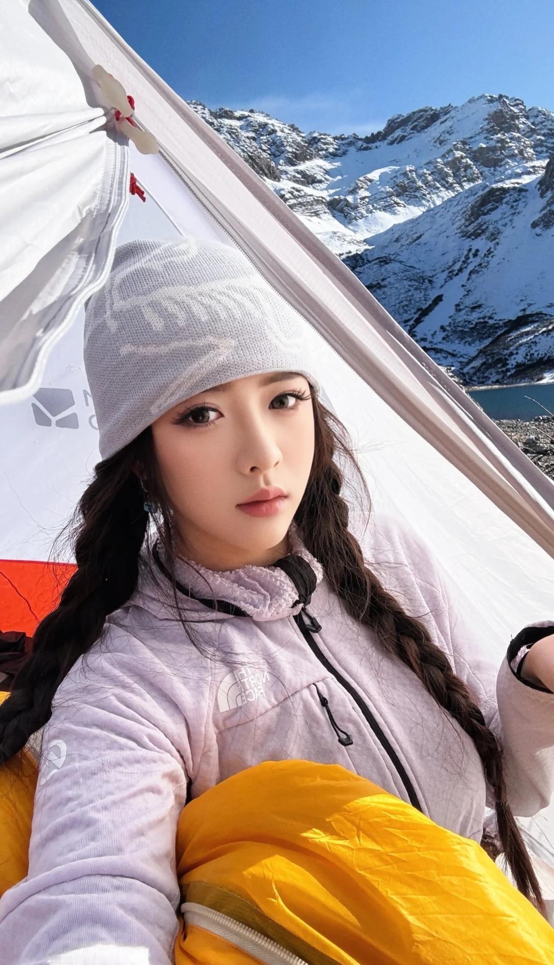 成都高铁2h去看最纯净的蓝｜红星岩海子💧
在九寨沟附近挖到条宝藏路线——红星岩