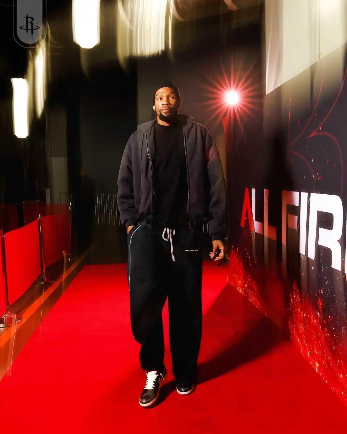 杜兰特31分火箭不敌黄蜂2连败，申京仅7分鲍尔20分6篮板火箭99比109黄蜂 