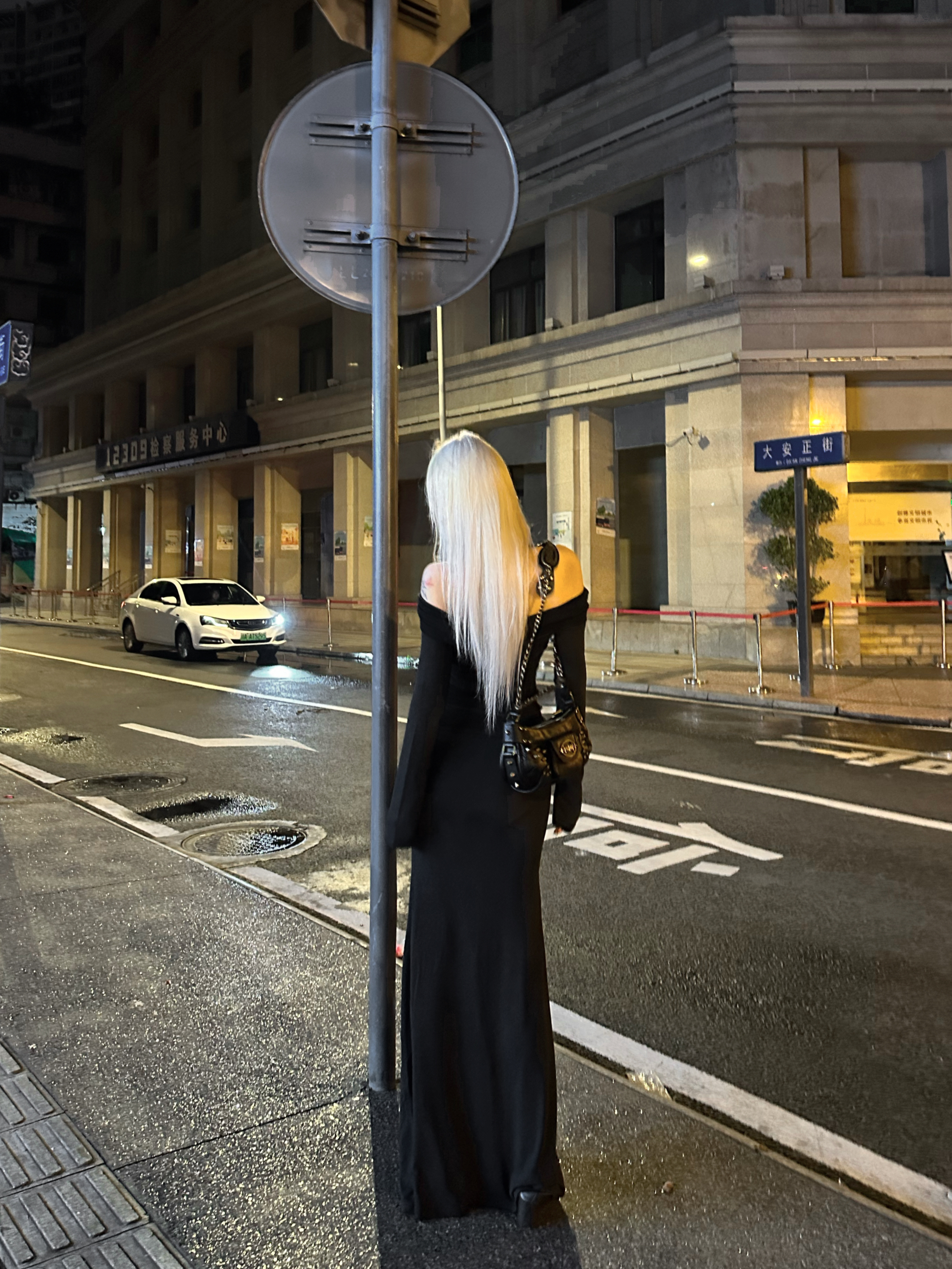 不死女巫和她捡到的小兔子 ​​​