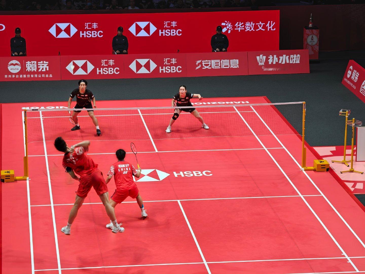 冯彦哲/黄东萍🇨🇳 22-20、17-21、11-4 🇯🇵绿川大辉/斋藤