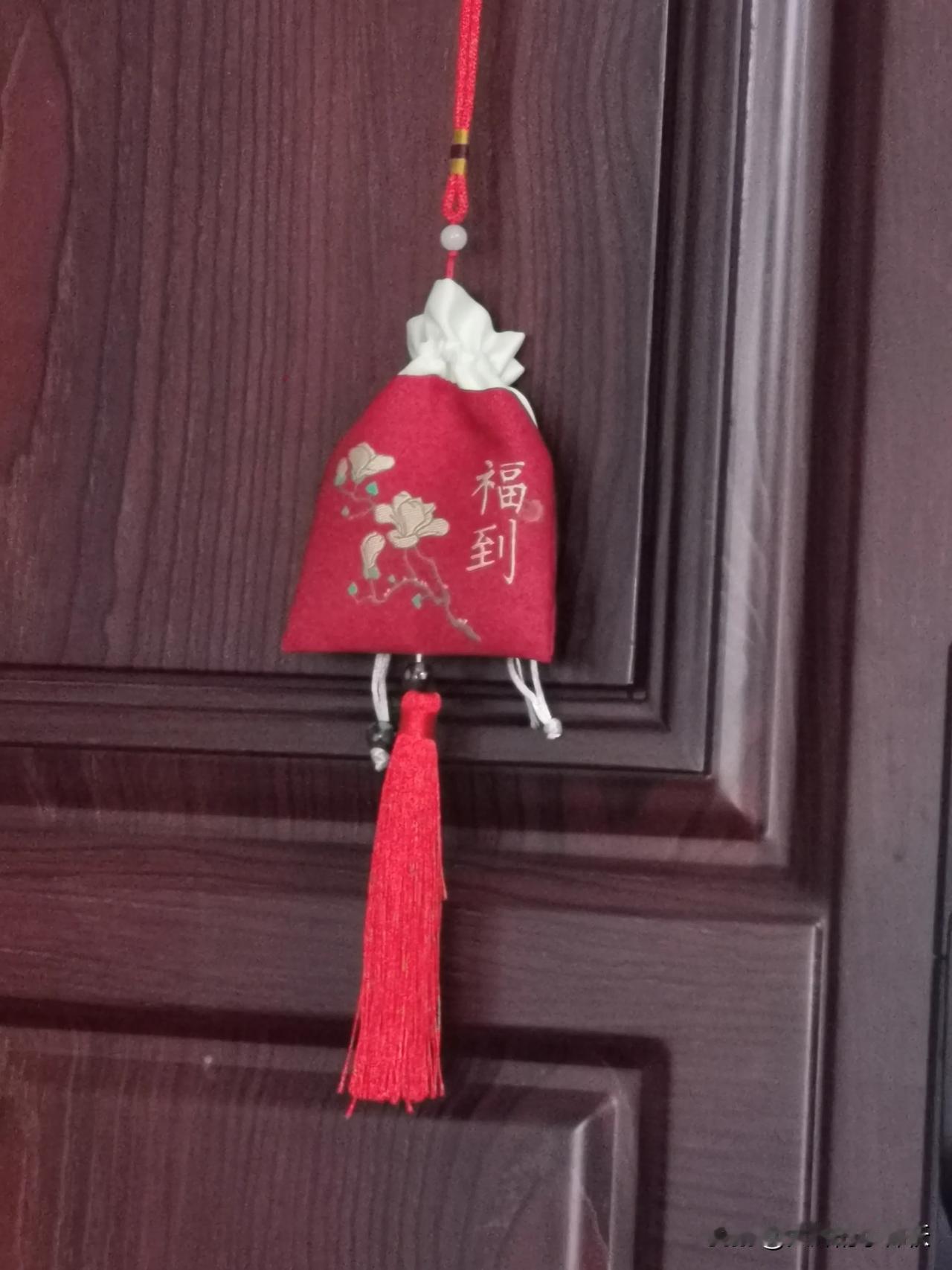 遇到这样的邻居，我……。
之前说过，3月份的一个傍晚，我突然心跳加速，莫名的惊恐